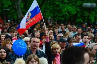 Донецкая Народная Республика просит принять её в состав России [Опрос]