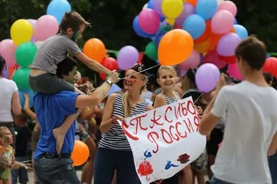 «Дочери офицеров» помогают беженцам с Украины