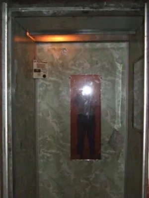 Сказки среди здесь. Лифтяня