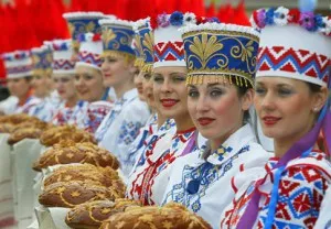 УЧАСТНИКИ ФЕСТИВАЛЯ РУССКОЙ КУЛЬТУРЫ: «ТРЕБУЕМ ЗАЩИТИТЬ ДОНБАСС!»