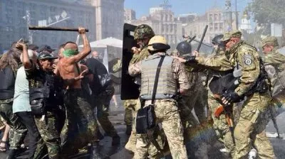 Киевский олигархат попытался разогнать протестующих на Майдане