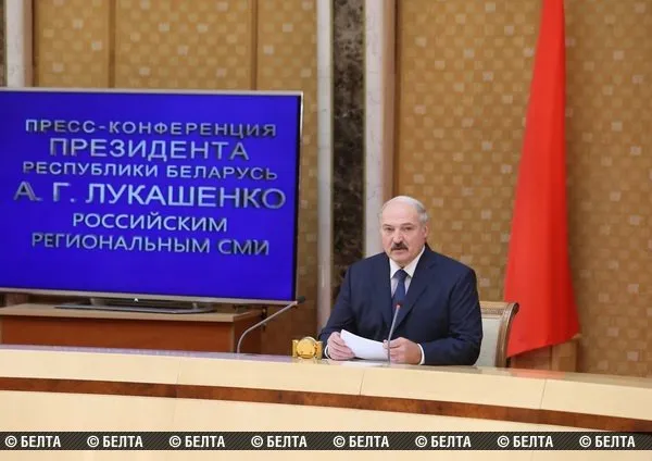 АЛЕКСАНДР ЛУКАШЕНКО: БЕЛАРУСЬ НЕ ПРОПУСТИТ ТАНКИ НА МОСКВУ