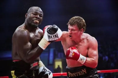 Русский витязь против чернокожего французского легионера. Александр Поветкин - Карлос Такам