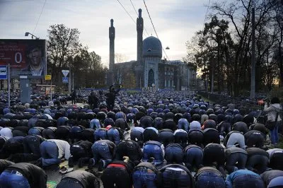 Варвары заполонили имперскую столицу России