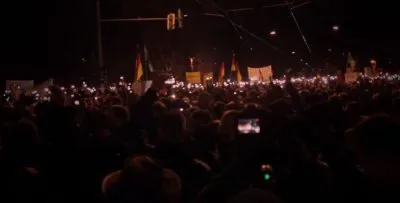 Многотысячное шествие против исламизации в Германии