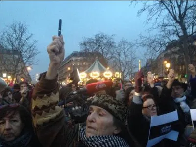 Десятки тысяч французов вышли на улицы митингуя против исламистских террористов
