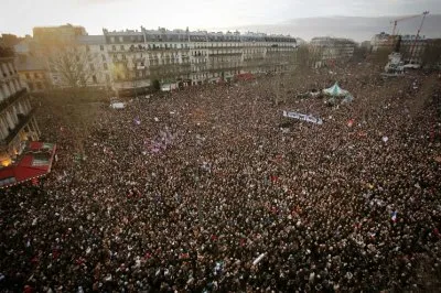 "Республиканский марш" во Франции и попытка народного схода в Волгограде год назад