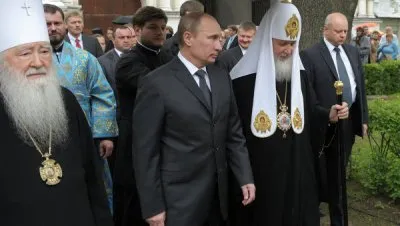 В Москве горит монастырь, в котором благословляли Путина на президентство