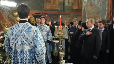 В Москве горит монастырь, в котором благословляли Путина на президентство