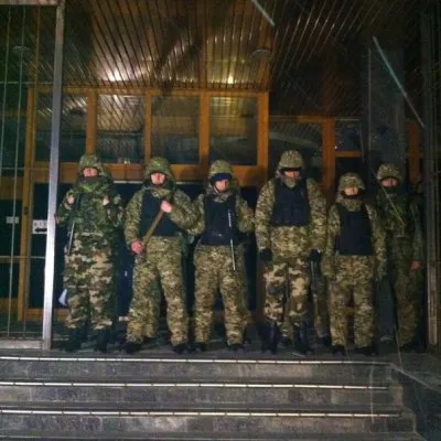 Битва за Хазарию: Войска Коломойского героически обороняют "Укрнафту"