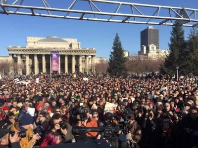 В Новосибирске митингующие требовали отставки министра культуры Мединского [Опрос]