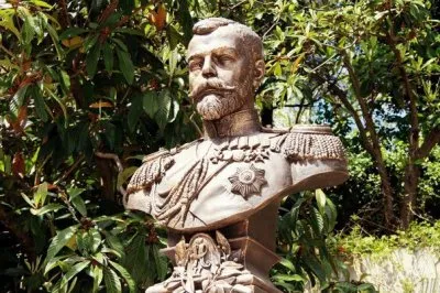 В Крыму установили памятник Николаю 2