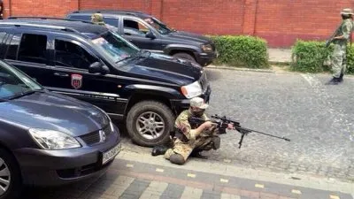 Жители западной Украины встречают армию Киева криком «Позор!»