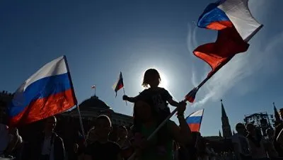 С праздником стяга России!