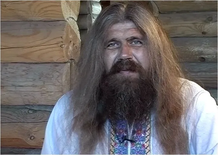 В Омске суд приостановил процесс над «Славяно-Арийскими ведами»