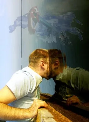 ЗАЧЕМ НАМ КОРОЛЕВСТВО КРИВЫХ ЗЕРКАЛ? ИЛИ О СИТУАЦИИ В РОССИИ