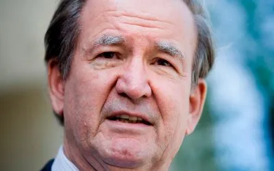 Патрик Бьюкенен: «новые варвары» стирают культурные символы Америки