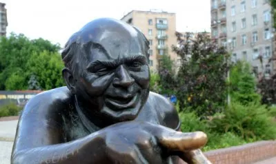 Похитители сдали памятник Евгению Леонову в металлолом