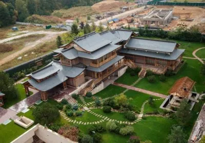 Нам Крыш-8. У Шойгу дом за миллиард, а у народа гордость за дедов