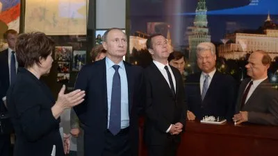 На фуршете в Ельцин-центре: Ба! Знакомые все лица!