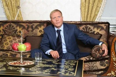 Новая странная околокремлёвская смерть: найден повешенным главный кремлёвский юрист