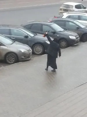 Няня-узбечка отрезала голову девочки и размахивая ей кричала «Аллах Акбар» на улицах Москвы