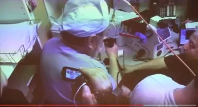 Доктор Роджер Лейр: удаление имплантанта