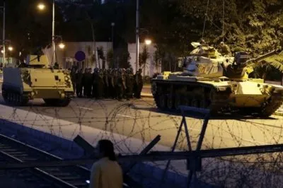 В Турции происходит военный переворот / обновление