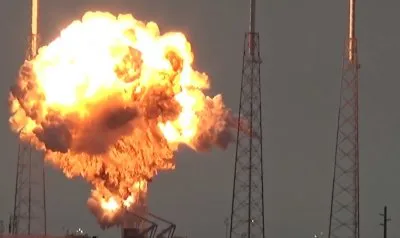 Кто уничтожил ракету Илона Маска?! [Опрос]