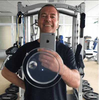 Мнение Рахимера: удар Медведевым - последний акт рассейского капеца