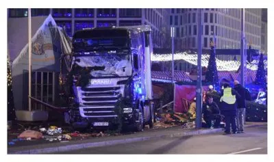 Исламист на грузовике раздавил посетителей ярмарки в Германии