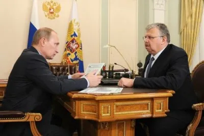 Путин своих контрабандистов не сдаёт: с бывшего главы таможни сняли обвинения в коррупции