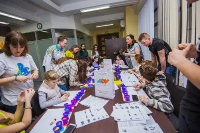 Для ребят из детдома провели пластилиновый  праздник