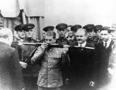 СССР как английский меч: Сталин на службе Виндзоров