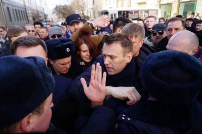 Массовые задержания по всей стране участников протеста против коррупции