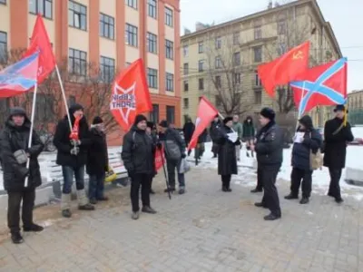 ПИКЕТ У УКРАИНСКОГО КОНСУЛЬСТВА В ПИТЕРЕ