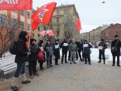 ПИКЕТ У УКРАИНСКОГО КОНСУЛЬСТВА В ПИТЕРЕ