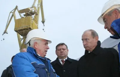 Антиквар и Вова-Шнырь. Как из пособника бандитов стать президентом России