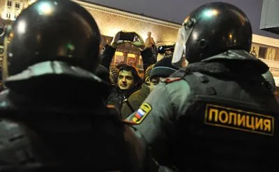 В Думе предложили разрешить полиции стрелять в толпе