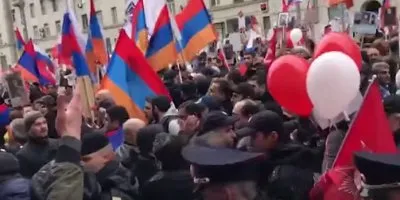 На 9 мая армяне подрались с азербайджанцами, и вместе с полицией
