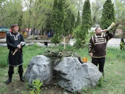 Представитель КПРФ предложил установить в парке Победы Саратова языческого кумира