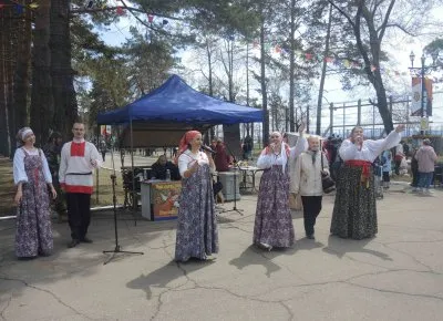 Русский день на первомайской площадке