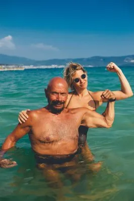 95-и летний йог из Турции выглядит на 50, а по физподготовке даст фору 30-и летним