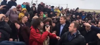 «Позор и убийцы!» – кричала разъярённая толпа, прогоняя снежками губернатора Московской области Воробьёва
