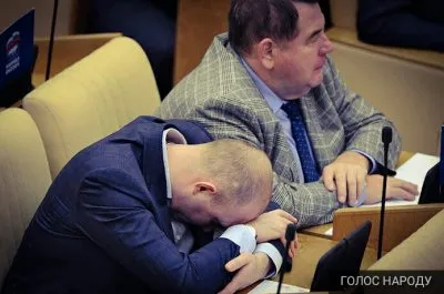 Это страна чиновников, для чиновников, во имя чиновников
