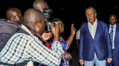 Целились в Медведева попали в Лаврова: арест олигархов Магомедовых