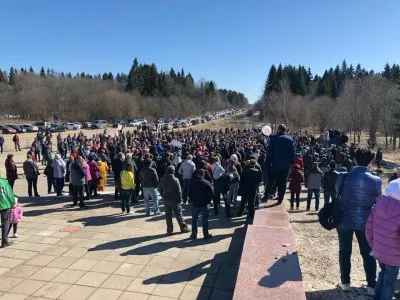 Подмосковье протестует против отравлений от мусорных свалок