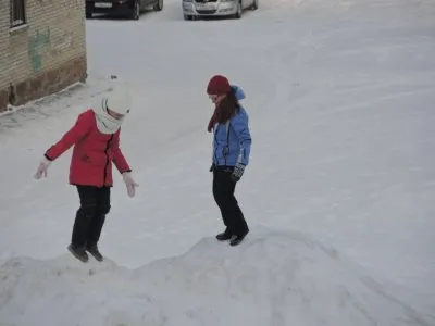 СКОЛЬЗКИЕ УХАБЫ ДВОРОВОГО СПОРТА И СУДЕБНЫЕ СТРАСТИ ВОКРУГ ОДНОЙ МУНИЦИПАЛЬНОЙ КОМЕДИИ