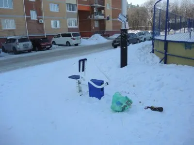 СКОЛЬЗКИЕ УХАБЫ ДВОРОВОГО СПОРТА И СУДЕБНЫЕ СТРАСТИ ВОКРУГ ОДНОЙ МУНИЦИПАЛЬНОЙ КОМЕДИИ