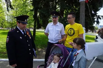 Бессмертный полк» в футболках с логотипом #НетСвалкеВКоломне